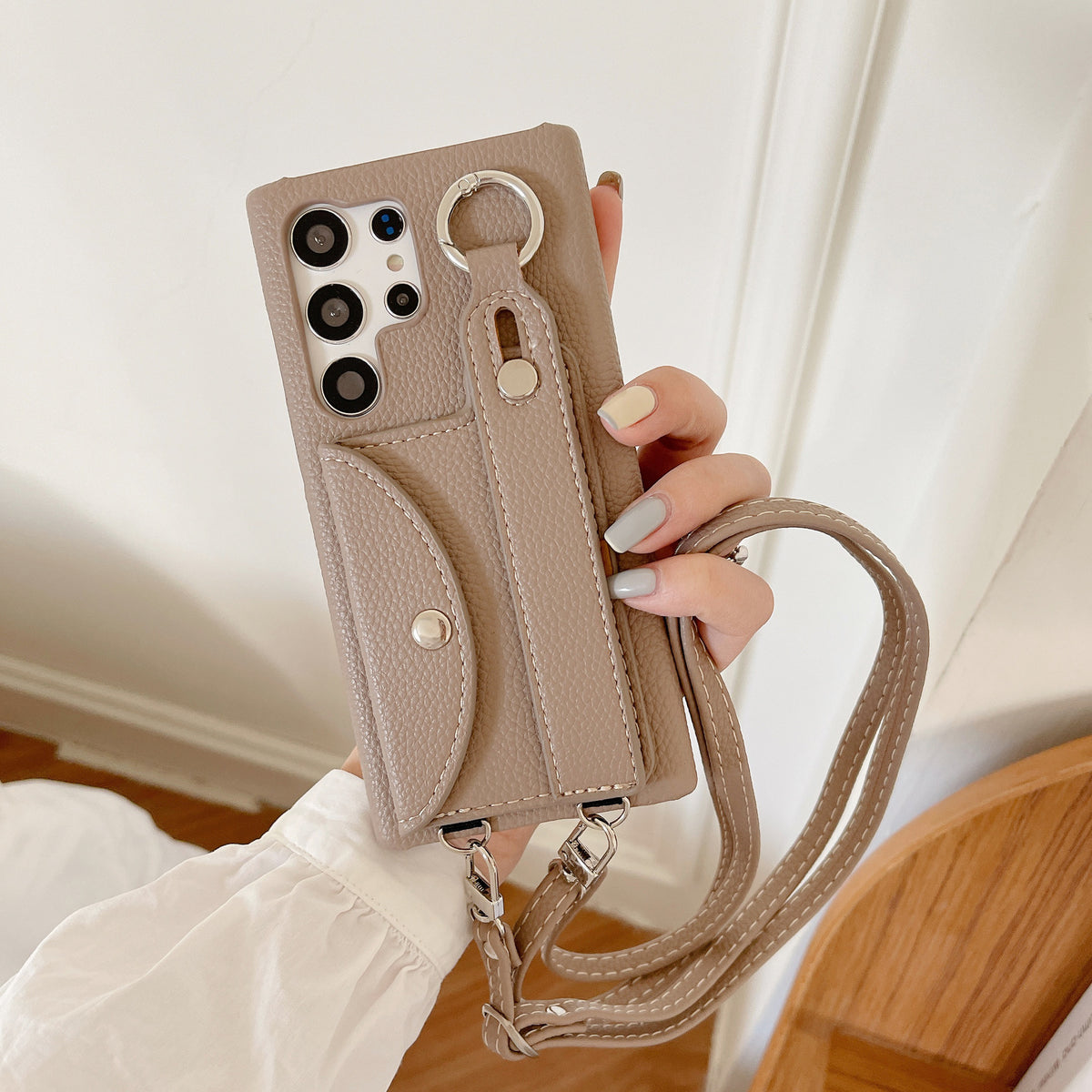 Compatible with Samsung S23Ultra lychee pattern card holder wrist strap diagonal mobile phone case S21/S22 wallet mobile phone case